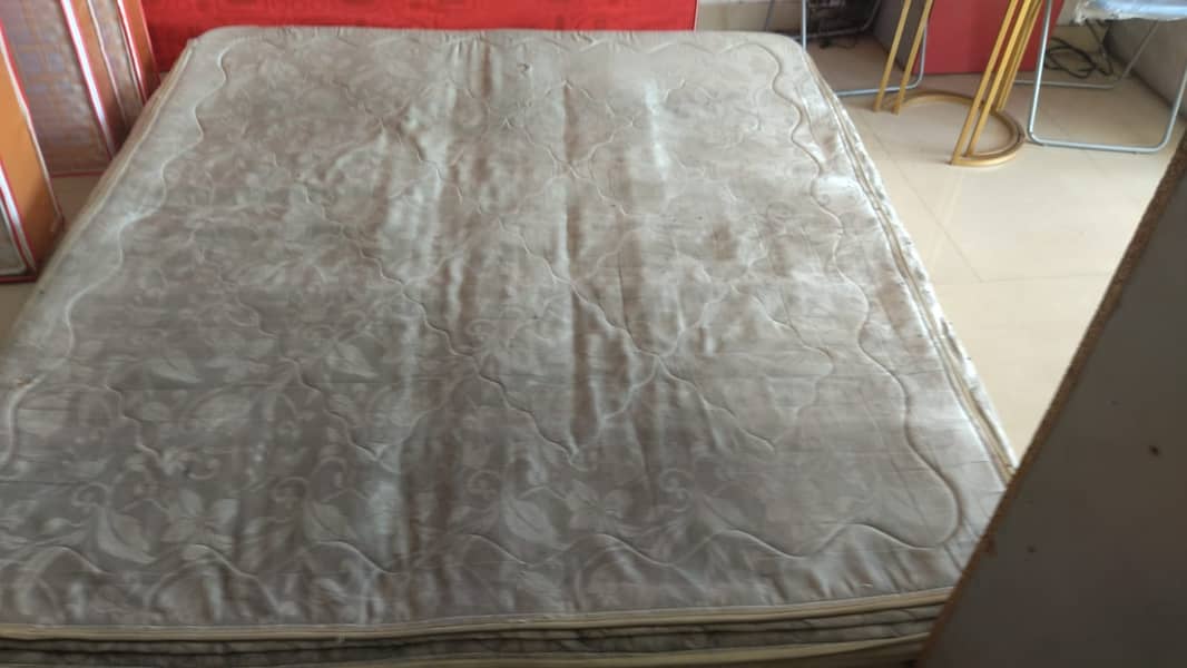 Used master spring mattress(double bed) 2