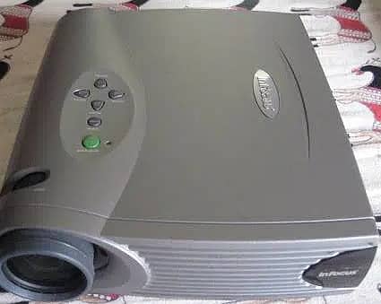 InFocus LP330 Projector 0