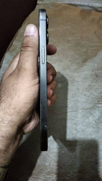 iphone 12 pro max with sim time factory unlock ha 3