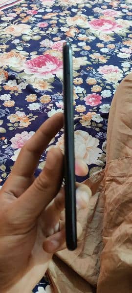 redmi note 10 4 / 128 with box no charger 2