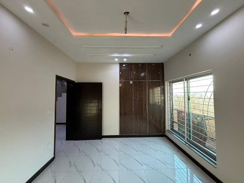 Tripple Storey 5 Marla House For sale In Central Park - Block A1 Lahore 28