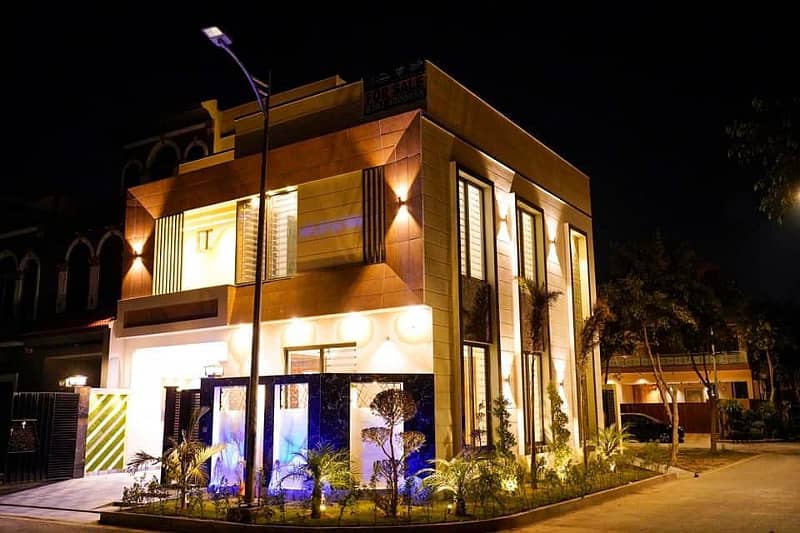 5.5 Marla Brand new very beautifull corner House for sale in new lahore city 6
