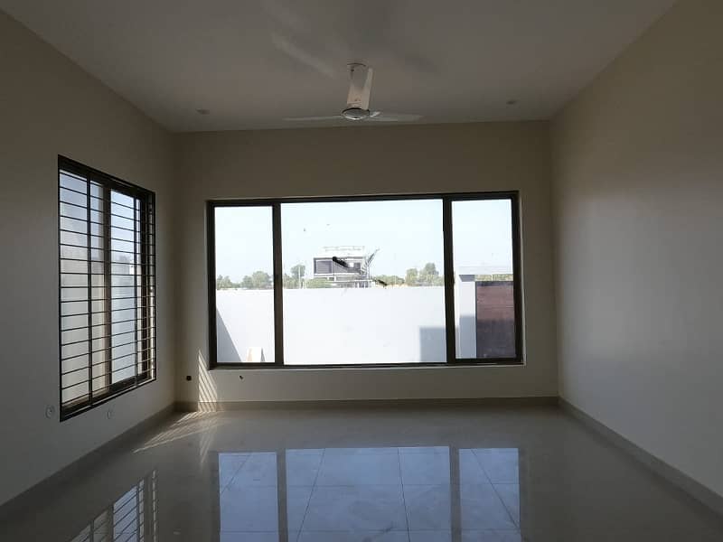 500 YARD 3 UNIT HOUSE FOR RENT DHA PHASE 8 1
