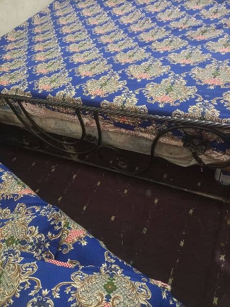 king size iron bed for sell 3