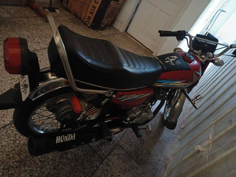 Honda 125 lush candation original bike new tyer exchange CD70 up model 7