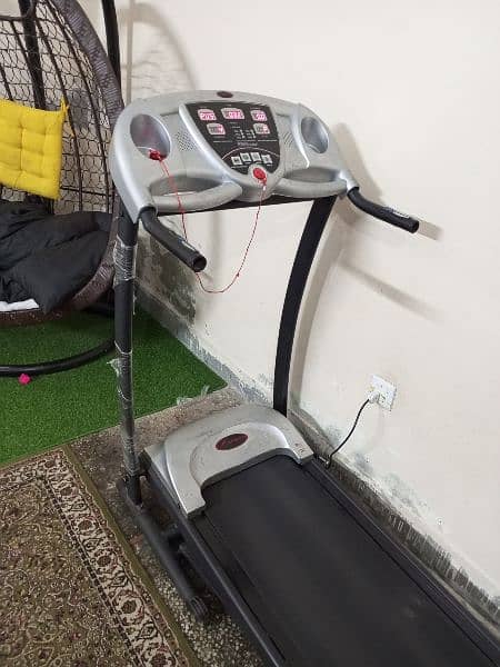 electric treadmill in good condition only 4 month used 2