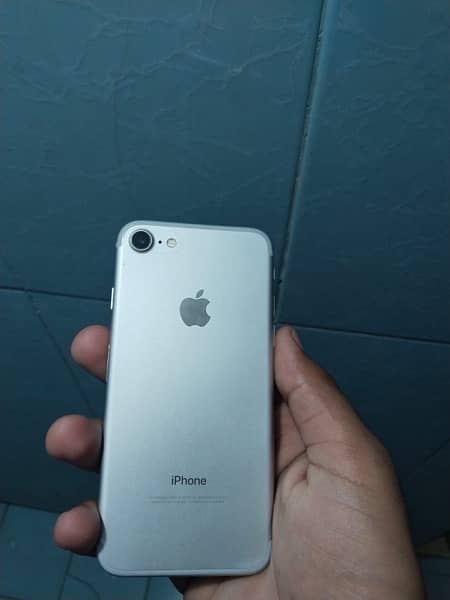 iPhone 7 4