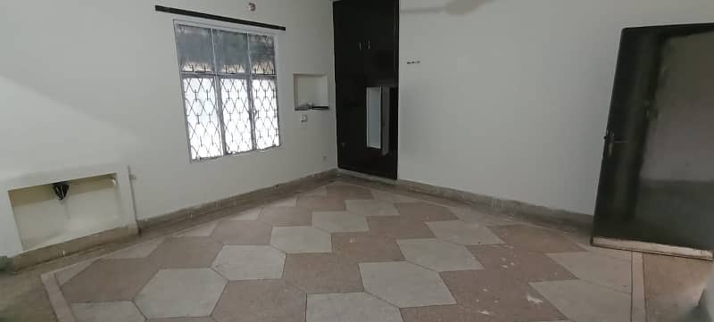 UPPER PORTION AVAILABLE FOR RENT IN RAVI BLOCK 4
