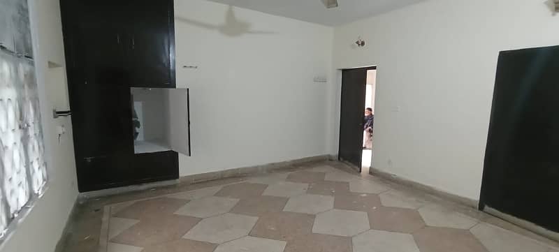 UPPER PORTION AVAILABLE FOR RENT IN RAVI BLOCK 6