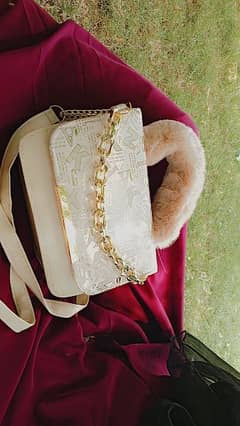 new condition hand bag