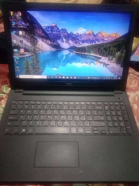 10/10 condition touch screen i3 8gb ram 128gb ssd card 2 graphics card 3