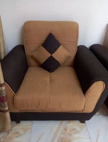 5 seater sofa set as new. Nazimabad #1 Karachi 03212466207 0