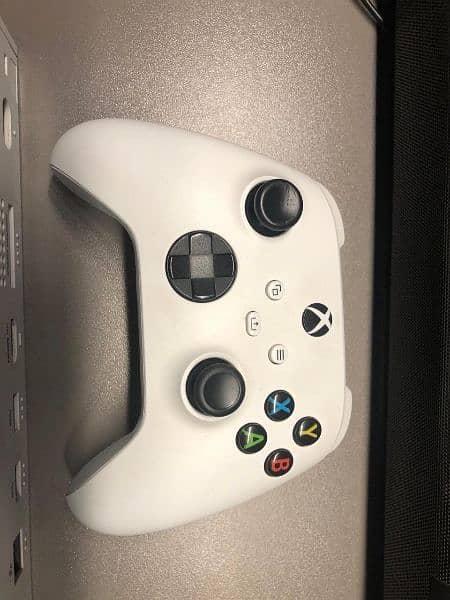 Xbox Series S 512gb (condition is like new) 1