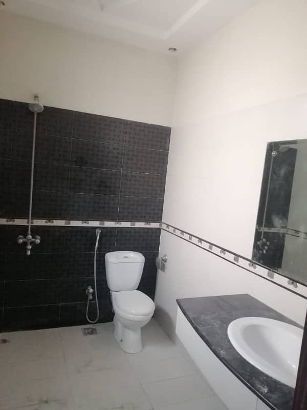 Dha Phase 5 B Block 5 Marla House For Rent 1