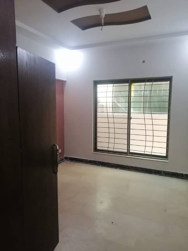 Dha Phase 5 B Block 5 Marla House For Rent 2