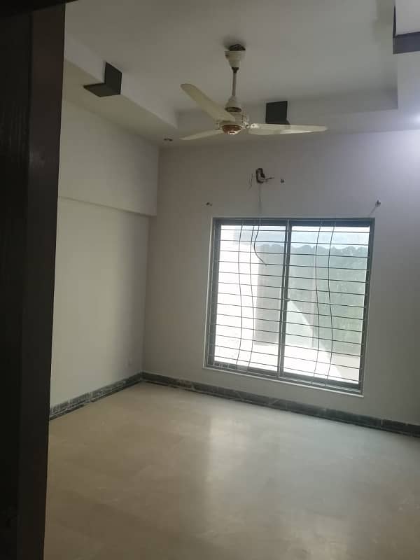 Dha Phase 5 B Block 5 Marla House For Rent 0