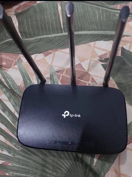 TP-Link 450Mbps Wireless N Wifi Router - TL-WR940N 1