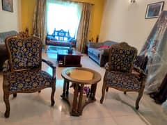 wooden room 2 chairs. 1 center table good condition 0