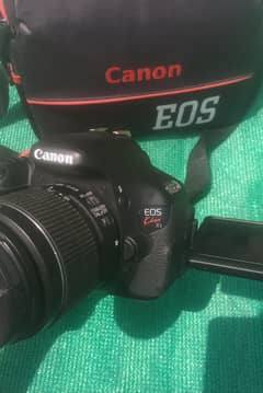 Canon Kiss X5 (600D) + Lens + Card + 2 Battery + Strap