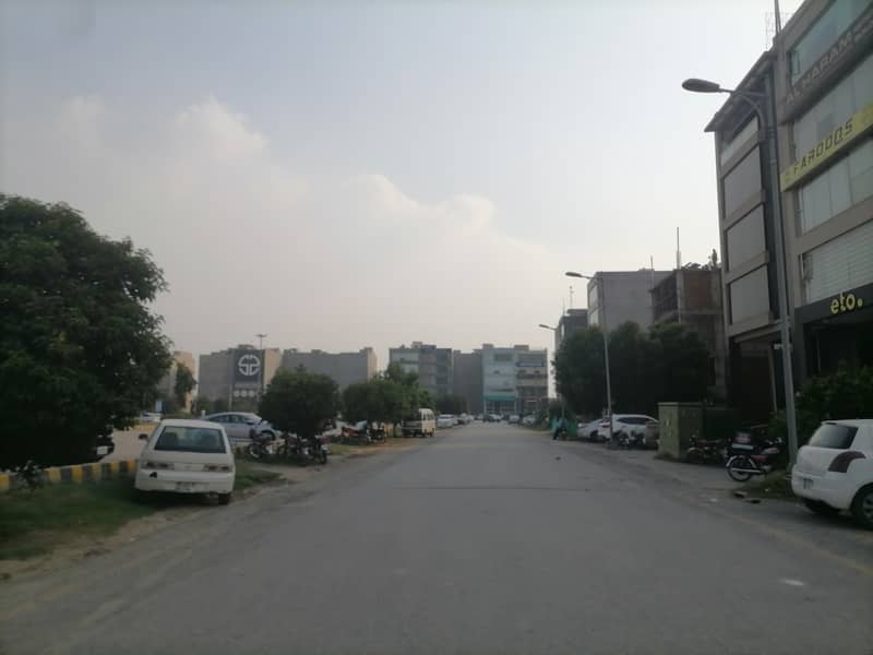 5 Marla Residential Plot In DHA Phase 6 - Block E For sale At Good Location 4