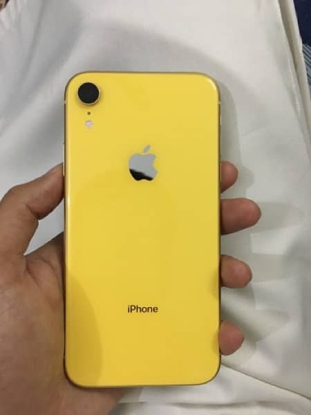 Iphone XR NON Pta yellow color 64 gb 10/10 condition 0