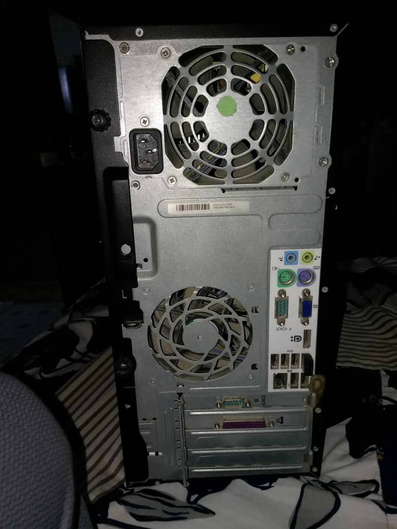 PC & 20in LCD MONITOR FOR SALE**Best For Graphic Designin  (PS_AI) 1