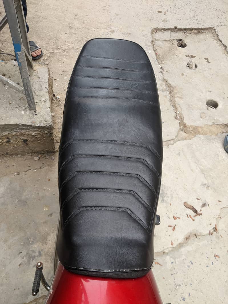 Cd70 Seat in good condition 1