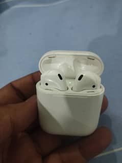Apple Air Pods 2nd Generation 0