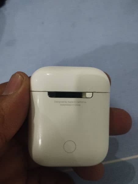 Apple Air Pods 2nd Generation 1