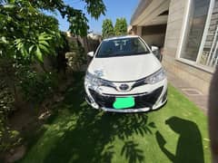 Toyota Yaris ativ cvt 1.3
