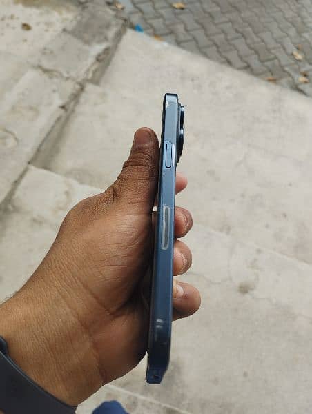 Iphone 15 pro max Blue titanium non pta 
4 month sim 1