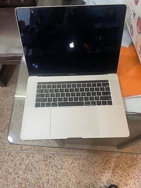 Apple Macbook Pro 2019 16'' core i9 32GB Ram 1TB SSD UK Import Device 1