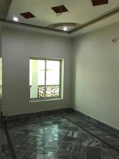 Get Your Hands On House In Jhang Road Best Area 0