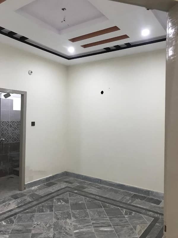 Get Your Hands On House In Jhang Road Best Area 11