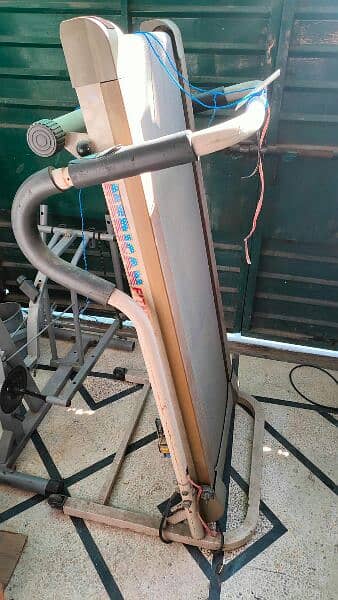 electrical Treadmill and 3 exercise cycle for sale not working 4