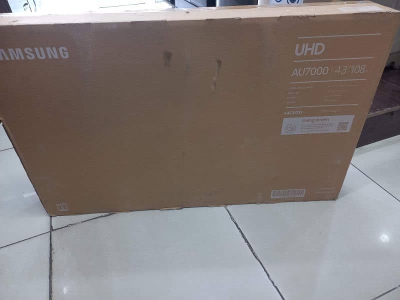 Samsung AU7000 4K 43inch Just box open. without Warranty made in Egypt 0