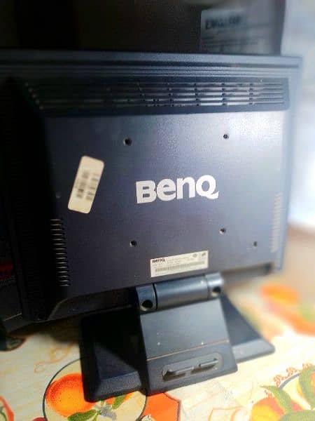 15 inch monitor of benq 4