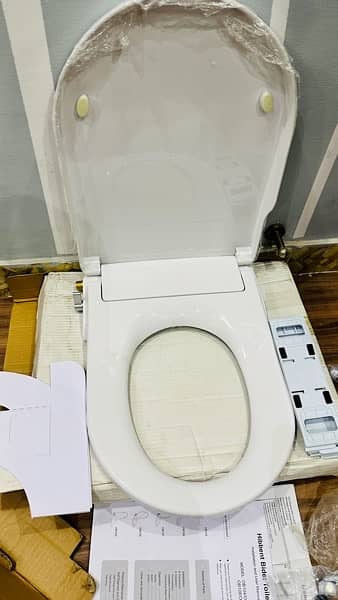 Commode automatic bidet with seat cover 1