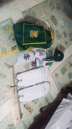 Cricket kit urgent sale best quality of Tanveer sports condition9.5/10