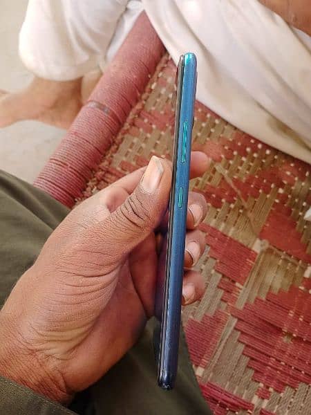 infinix hot 10 for sale condition 10 by 9 4 GB RAM 128gb 6