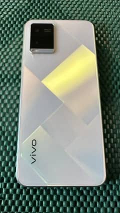 vivo y21 mobile 10/10 condition complete box sealed phone one hand use