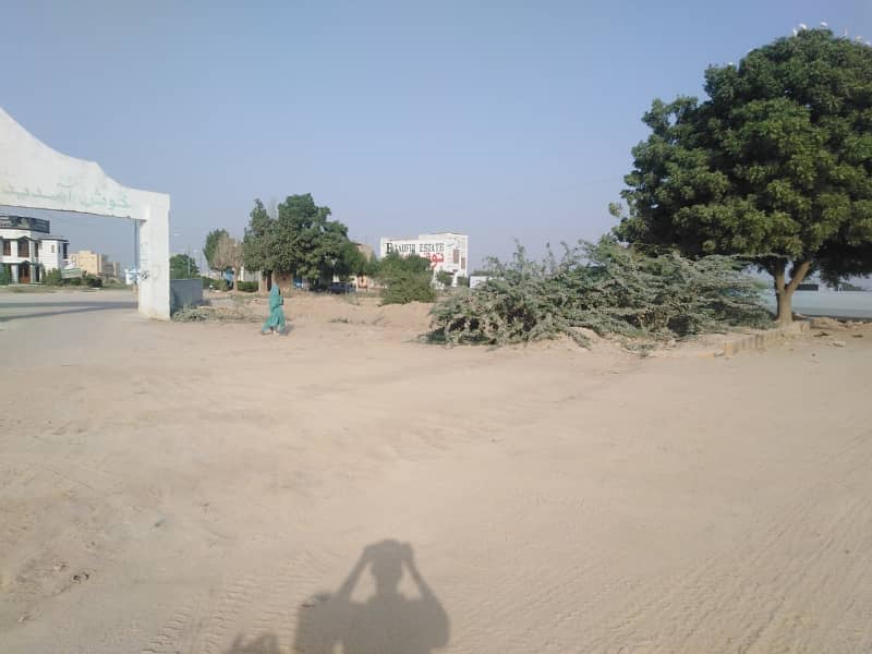 TRANSFER Highly Desirable Prime Location Residential Plot Available In Saadi Garden Block 5 For Sale 2