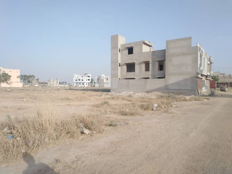 TRANSFER Highly Desirable Prime Location Residential Plot Available In Saadi Garden Block 5 For Sale 3