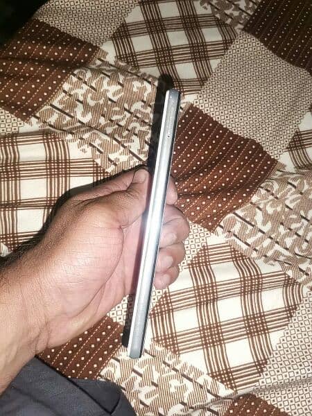 SELLING SAMSUNG A 32 1