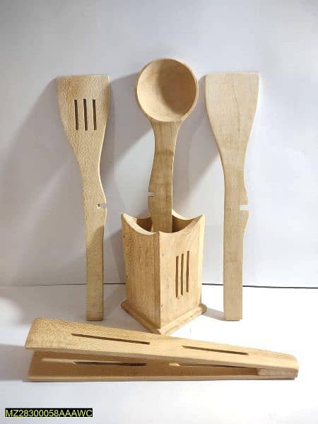 5 pices utensil set with sculpture  holder 1