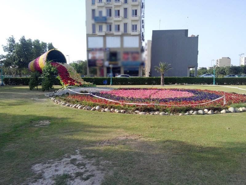 11.5 Marla possession Utility paid Exta land paid plot for sale in johar Block Bahria Town Lahore 3