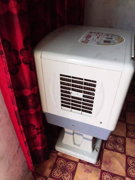 United Air cooler for Home and office. 4