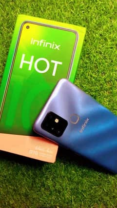 Infinix hot  10    4 64  all ok with box