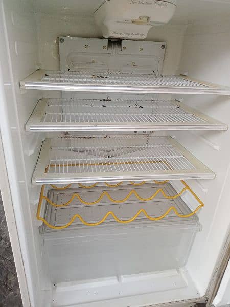 Dowlence company refrigerator for sale 0