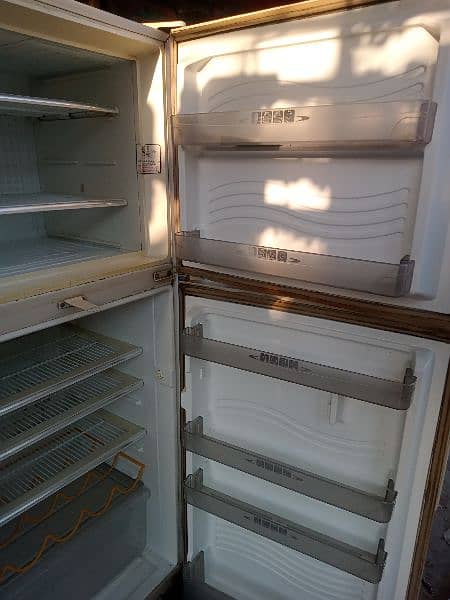 Dowlence company refrigerator for sale 3